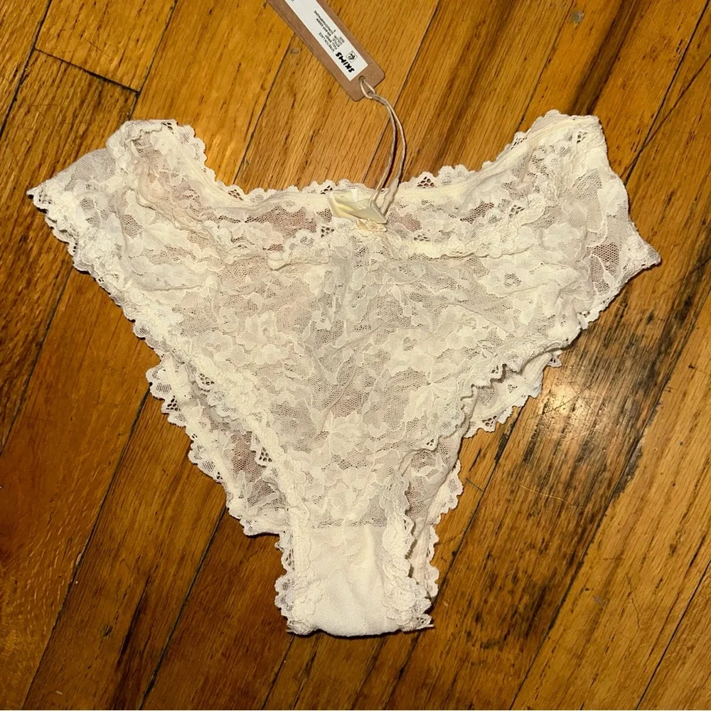 Skims stretch lace brief NWT - Picture 2 of 4
